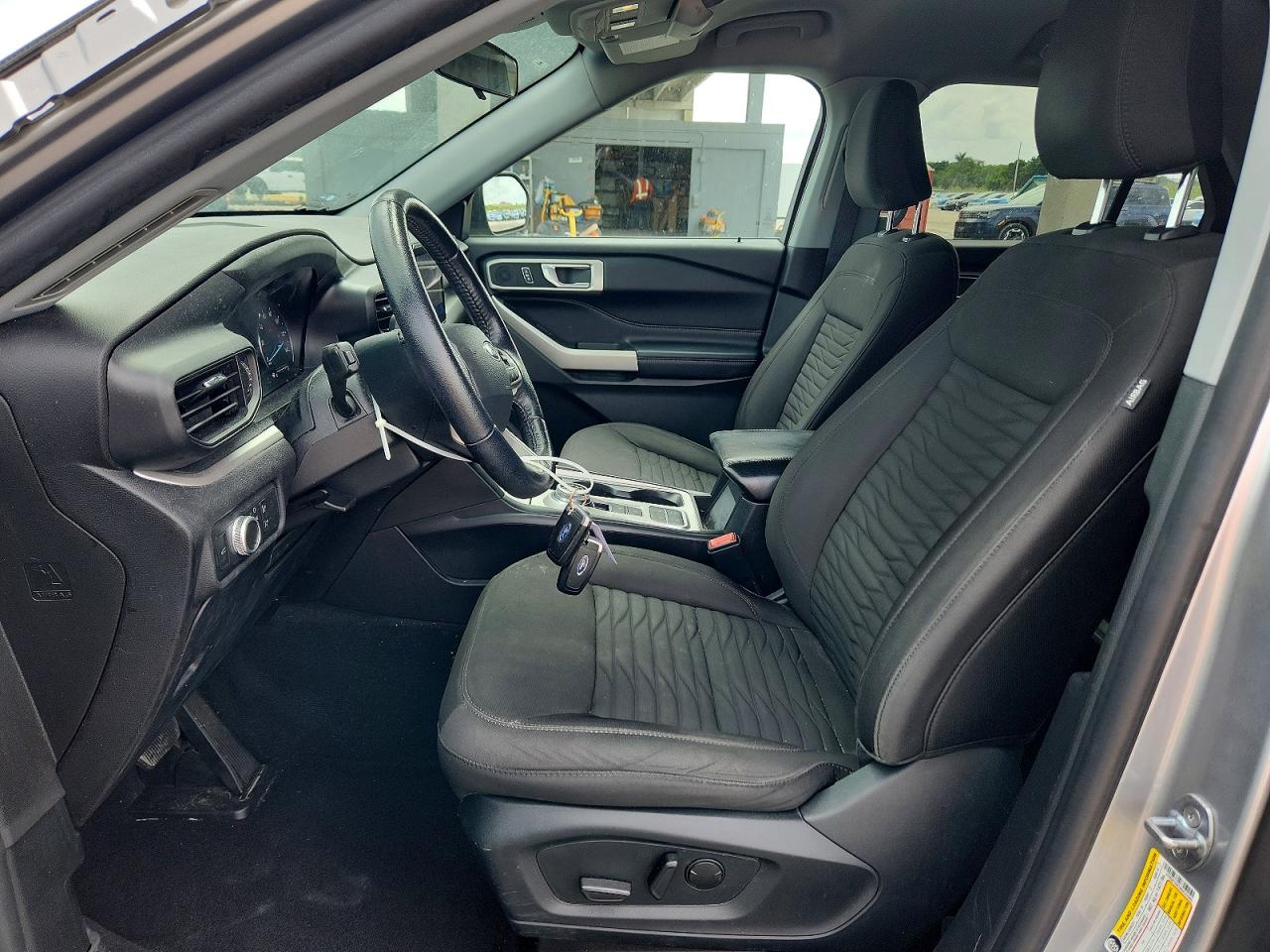 2021 FORD EXPLORER XLT photo 7