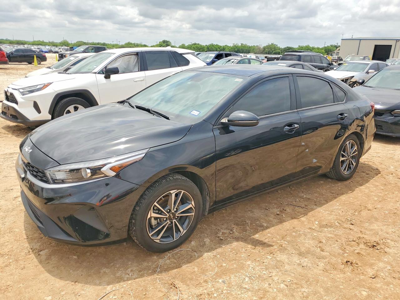2024 KIA FORTE