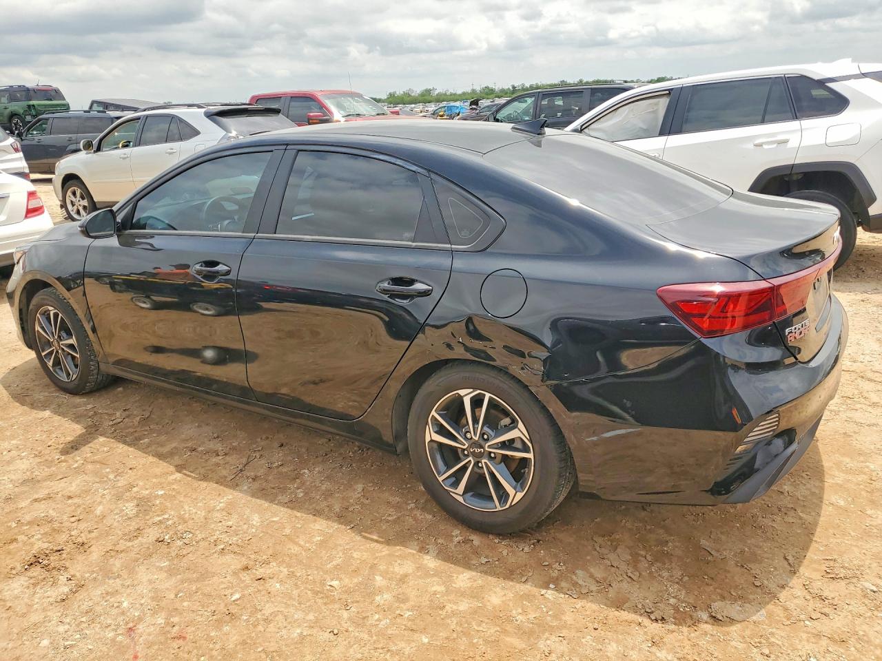 2024 KIA FORTE LXS photo 4
