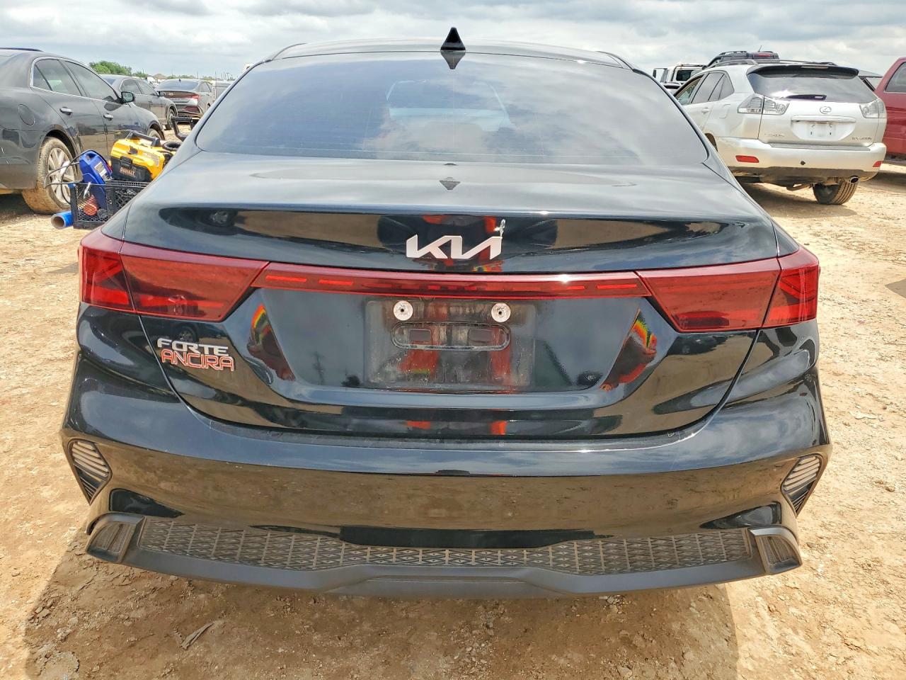 2024 KIA FORTE LXS photo 16