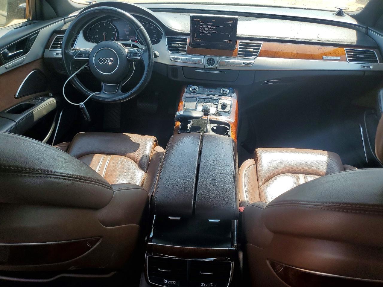 2011 AUDI A8 photo 15