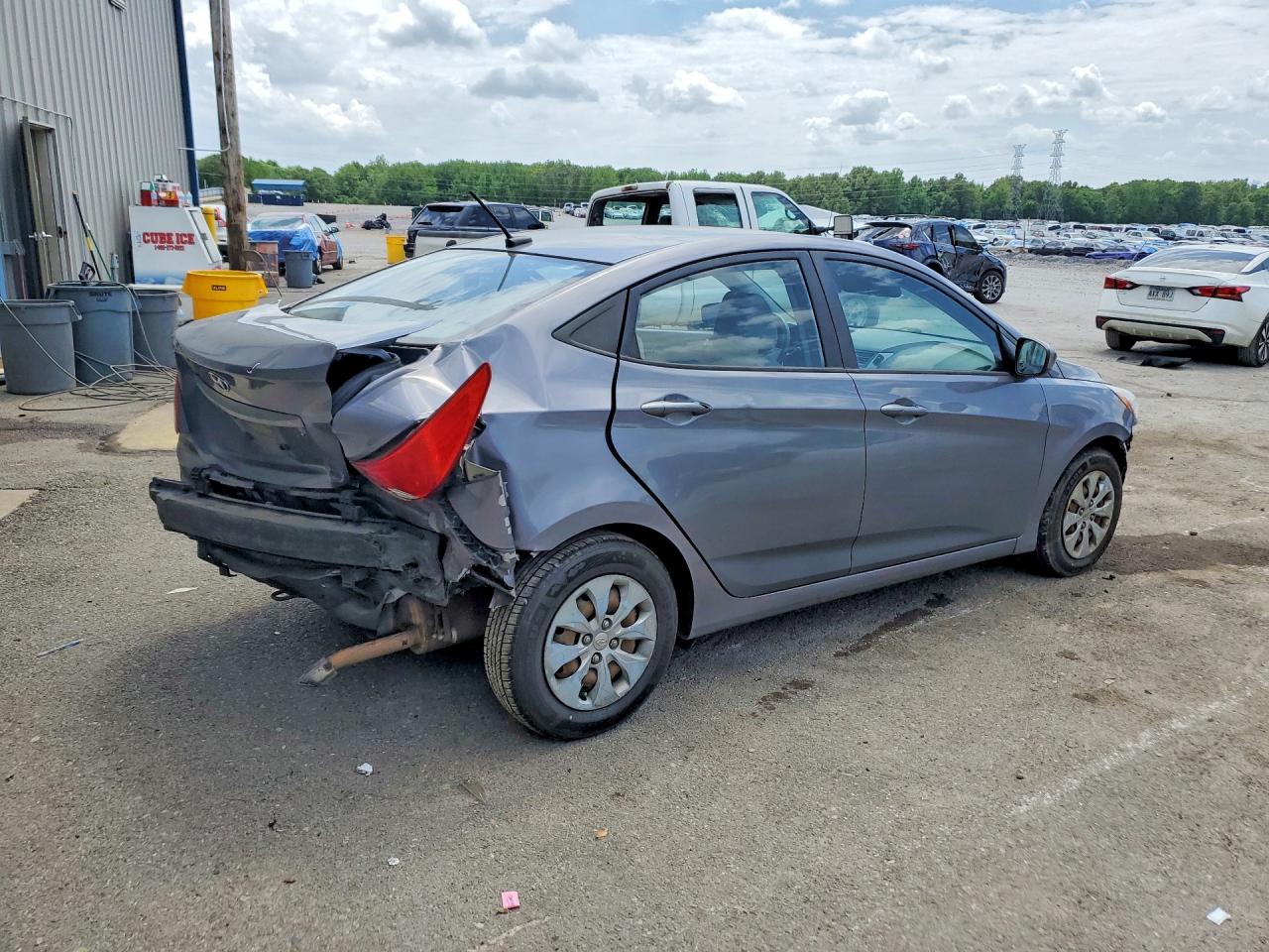 2016 HYUNDAI ACCENT photo 5