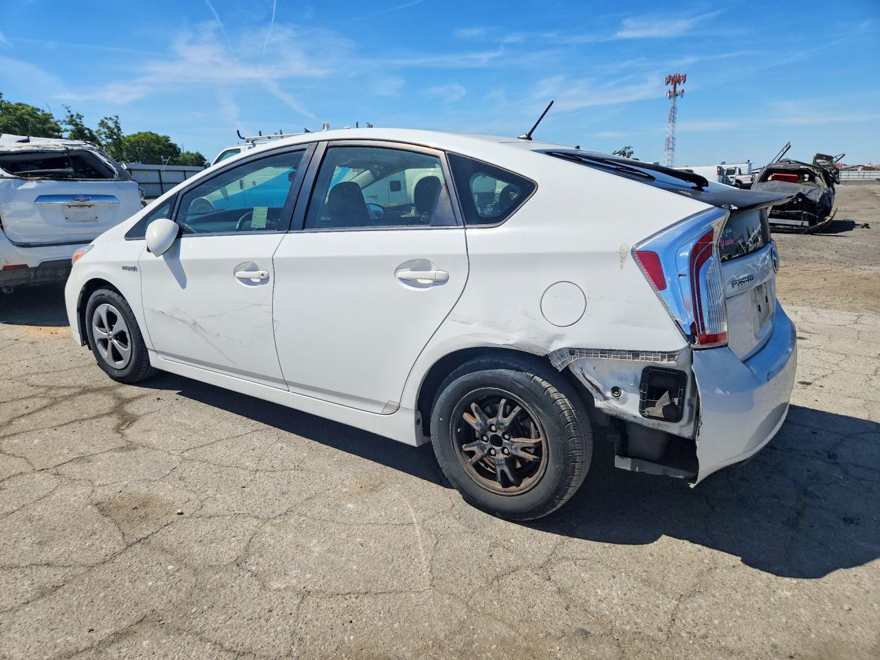 2015 TOYOTA PRIUS TWO photo 4