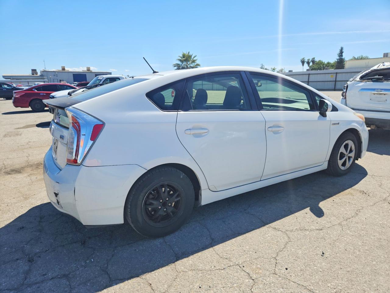 2015 TOYOTA PRIUS TWO photo 7