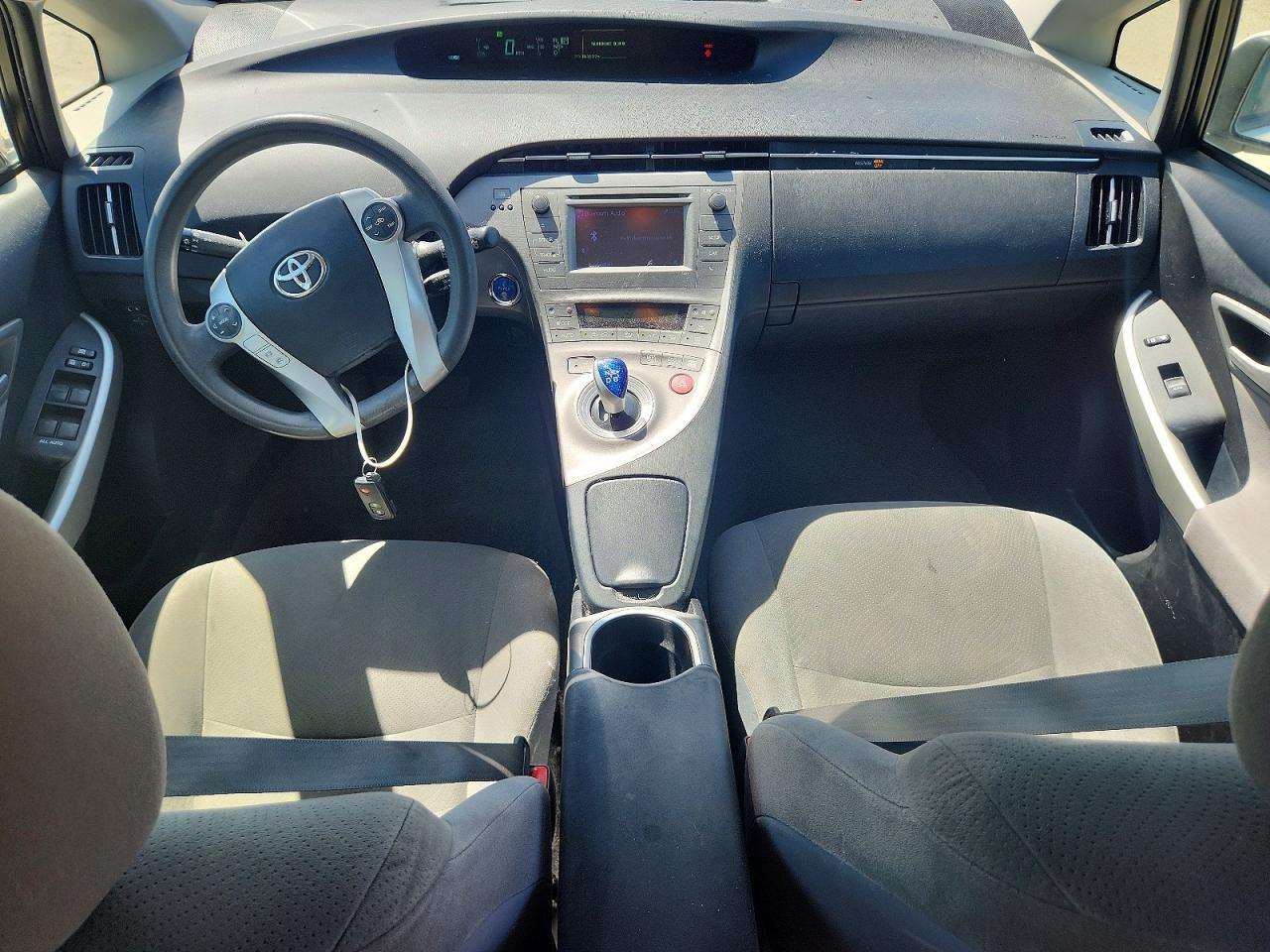 2015 TOYOTA PRIUS TWO photo 22