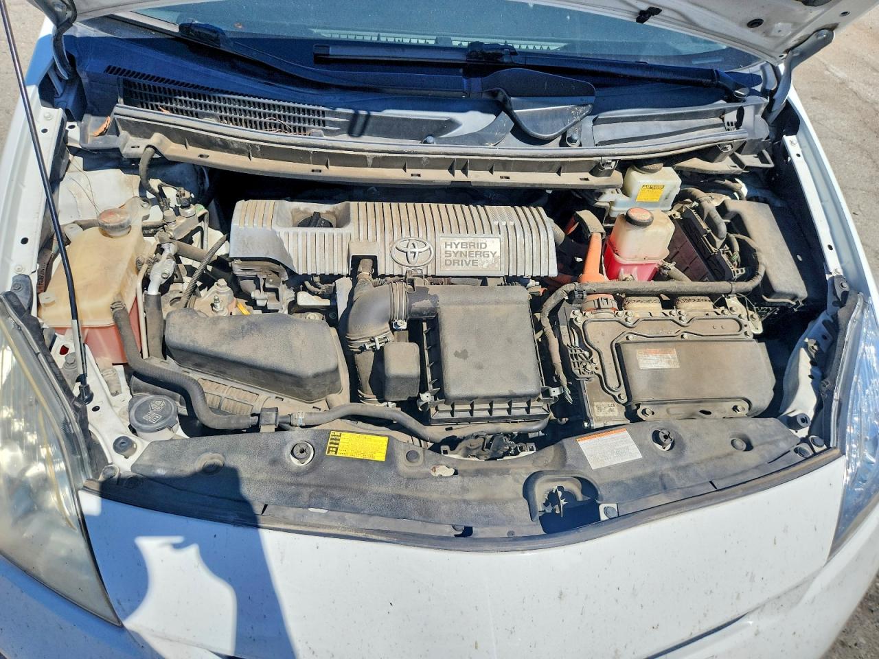 2015 TOYOTA PRIUS TWO photo 31