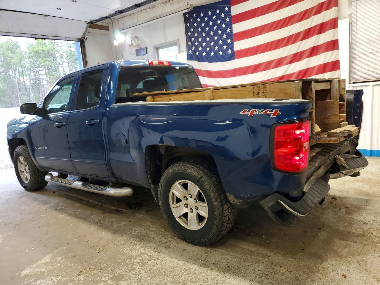 2016 CHEVROLET SILVERADO K1500 LT photo 4