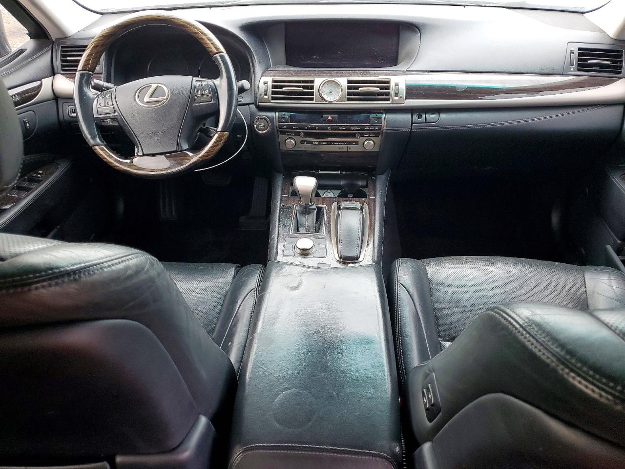 2015 LEXUS LS 460 photo 15