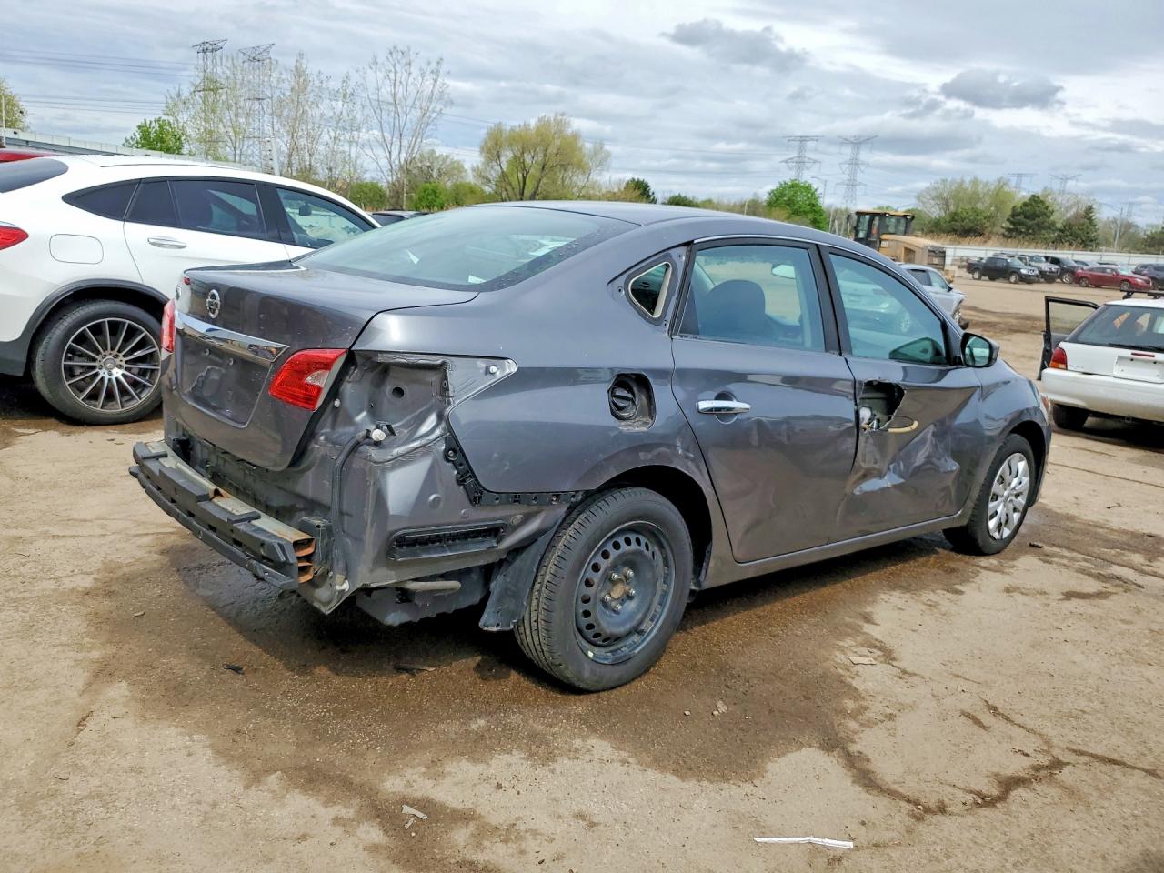 2019 NISSAN SENTRA S photo 5