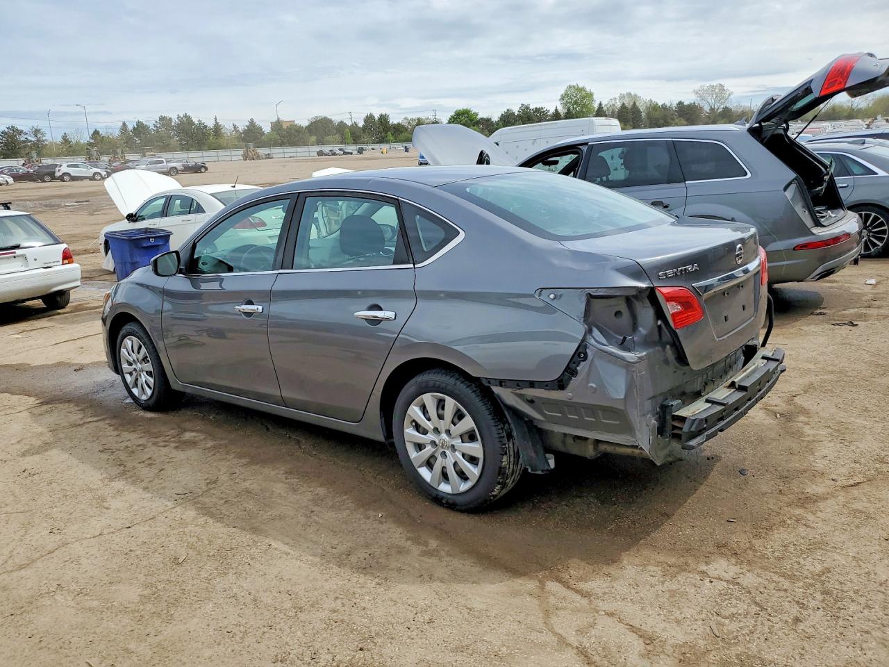 2019 NISSAN SENTRA S photo 3