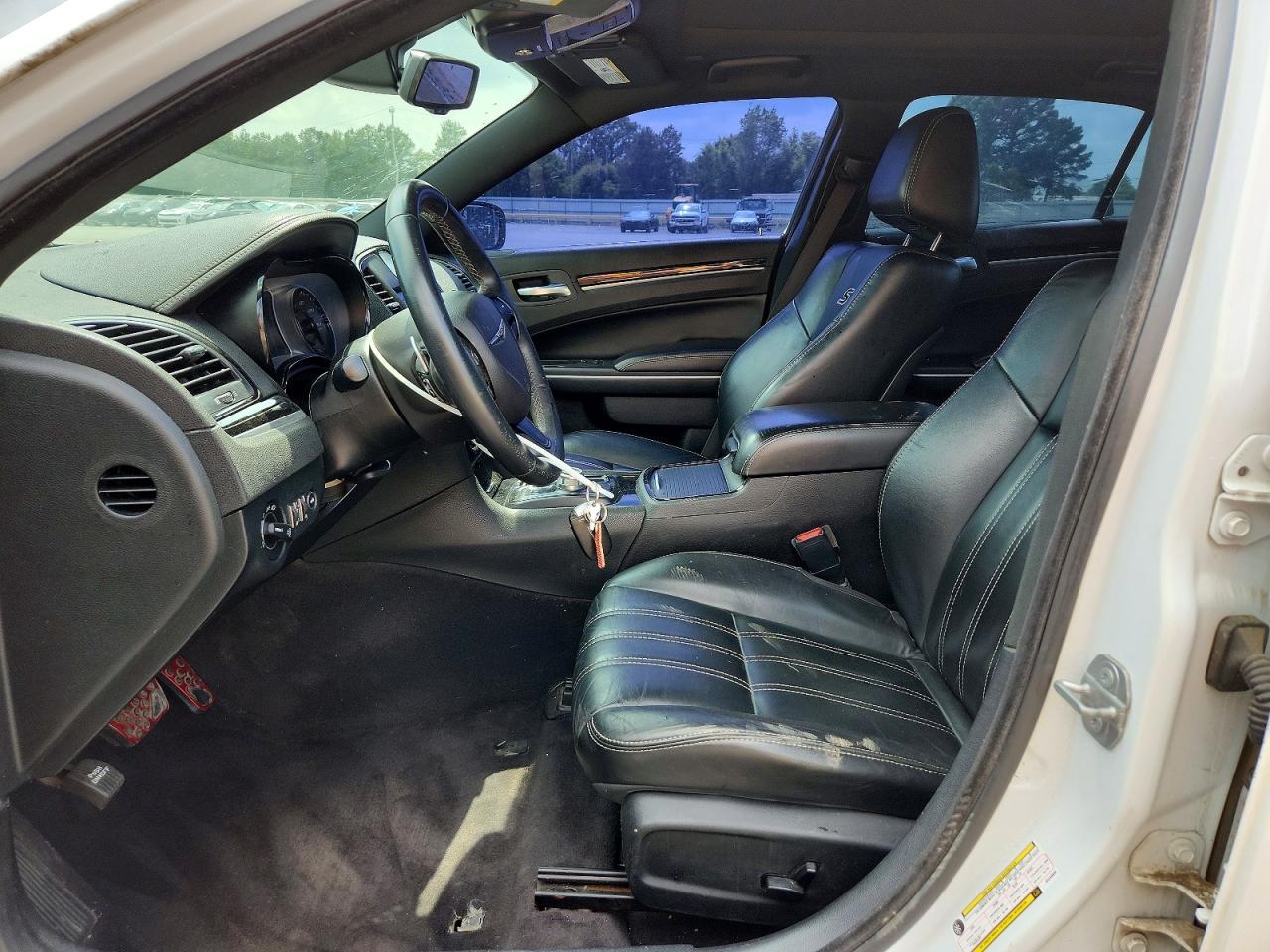 2018 CHRYSLER 300 S photo 19