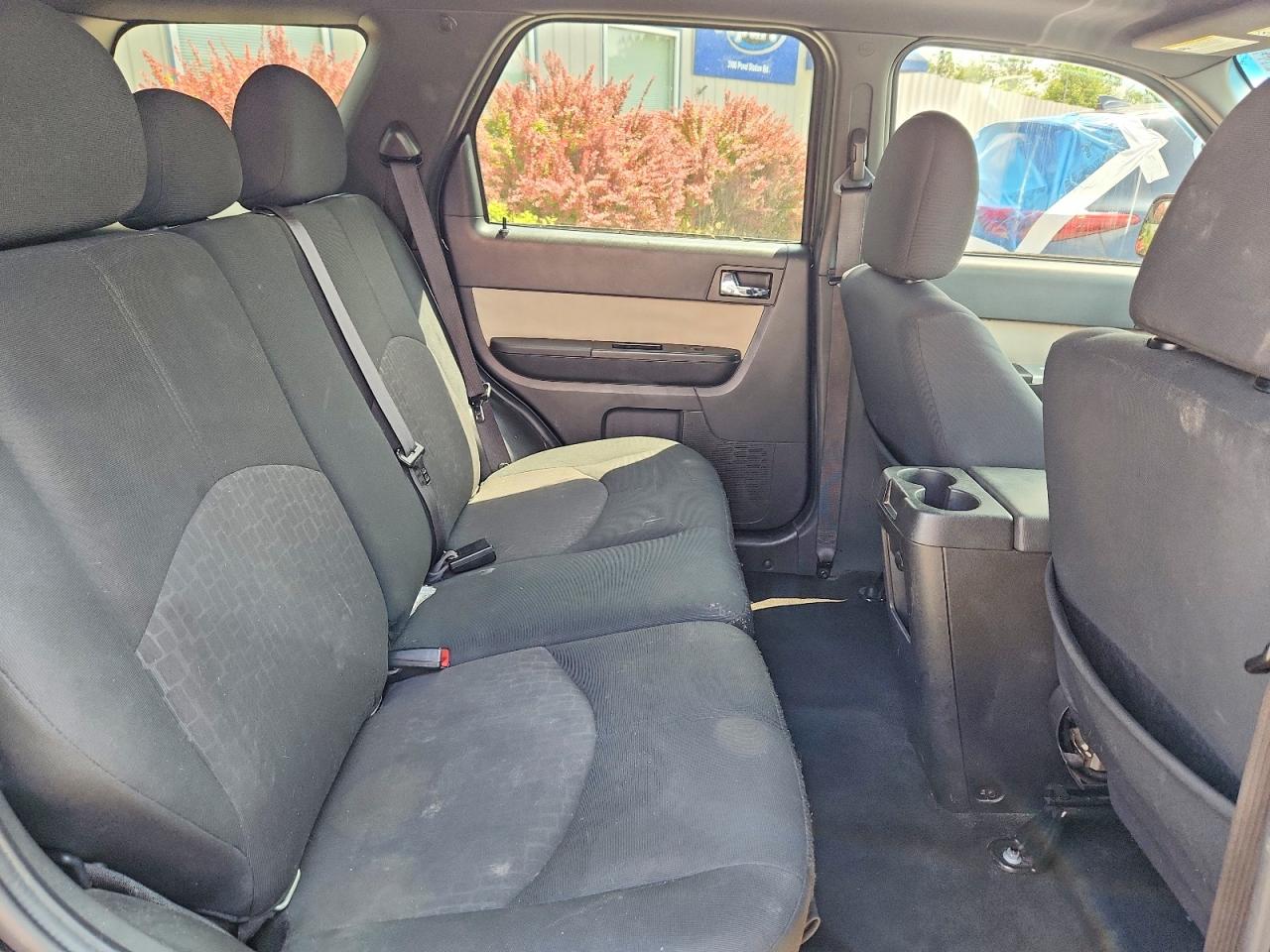 2010 MERCURY MARINER photo 21