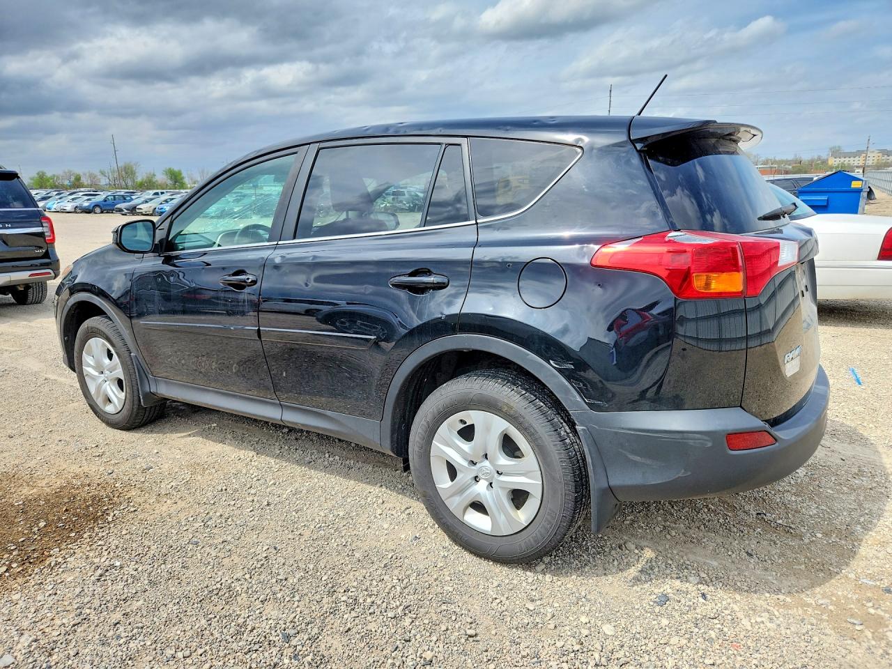 2013 TOYOTA RAV4 LE photo 4