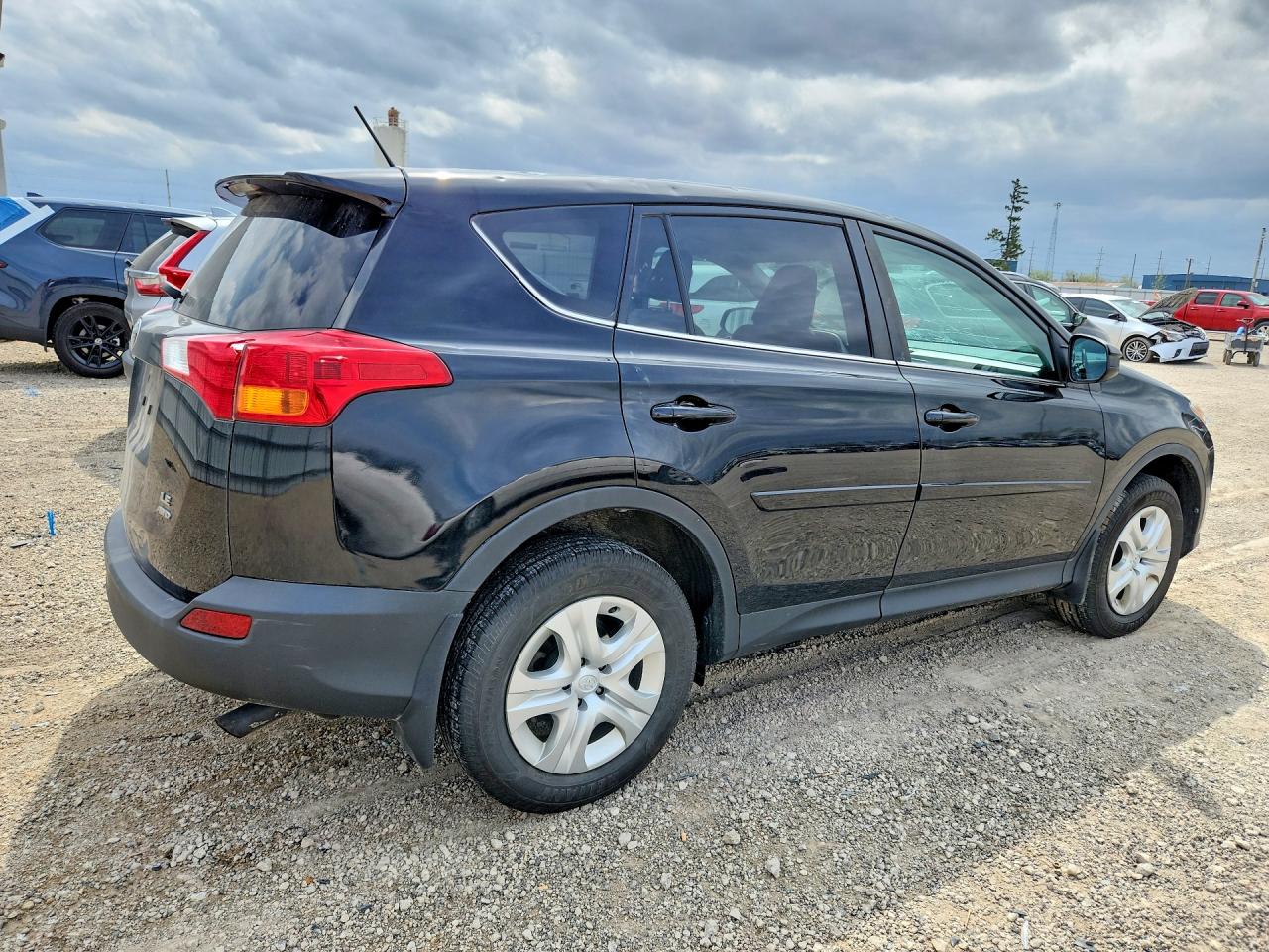 2013 TOYOTA RAV4 LE photo 7