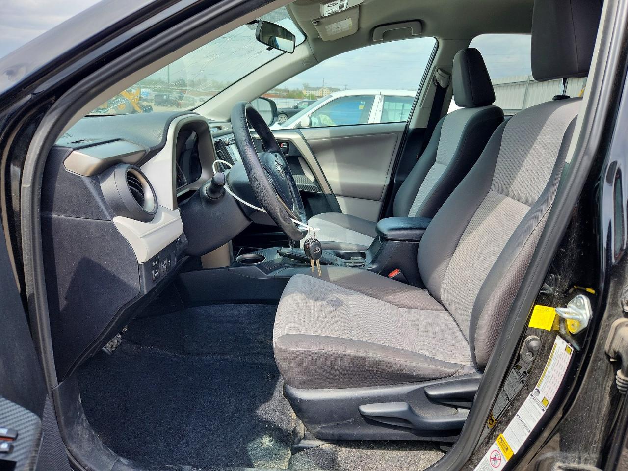 2013 TOYOTA RAV4 LE photo 19