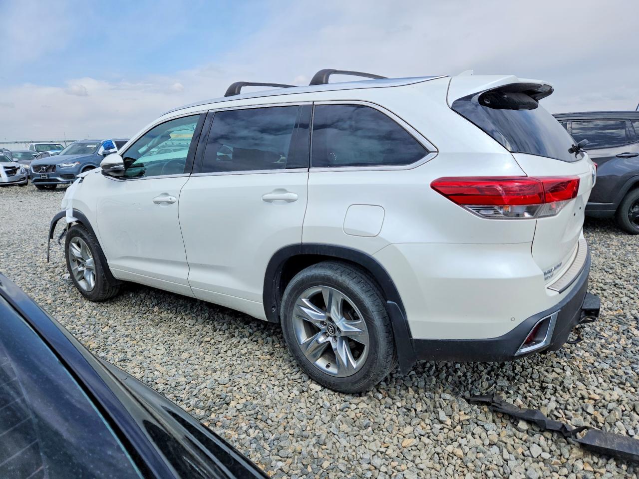 2019 TOYOTA HIGHLANDER LIMITED photo 2