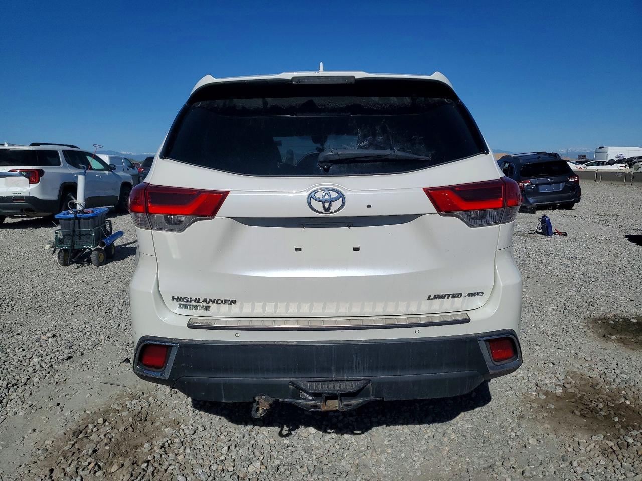2019 TOYOTA HIGHLANDER LIMITED photo 6