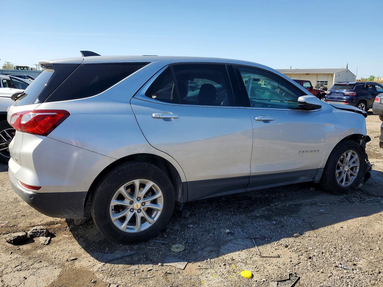 2018 CHEVROLET EQUINOX LT photo 5