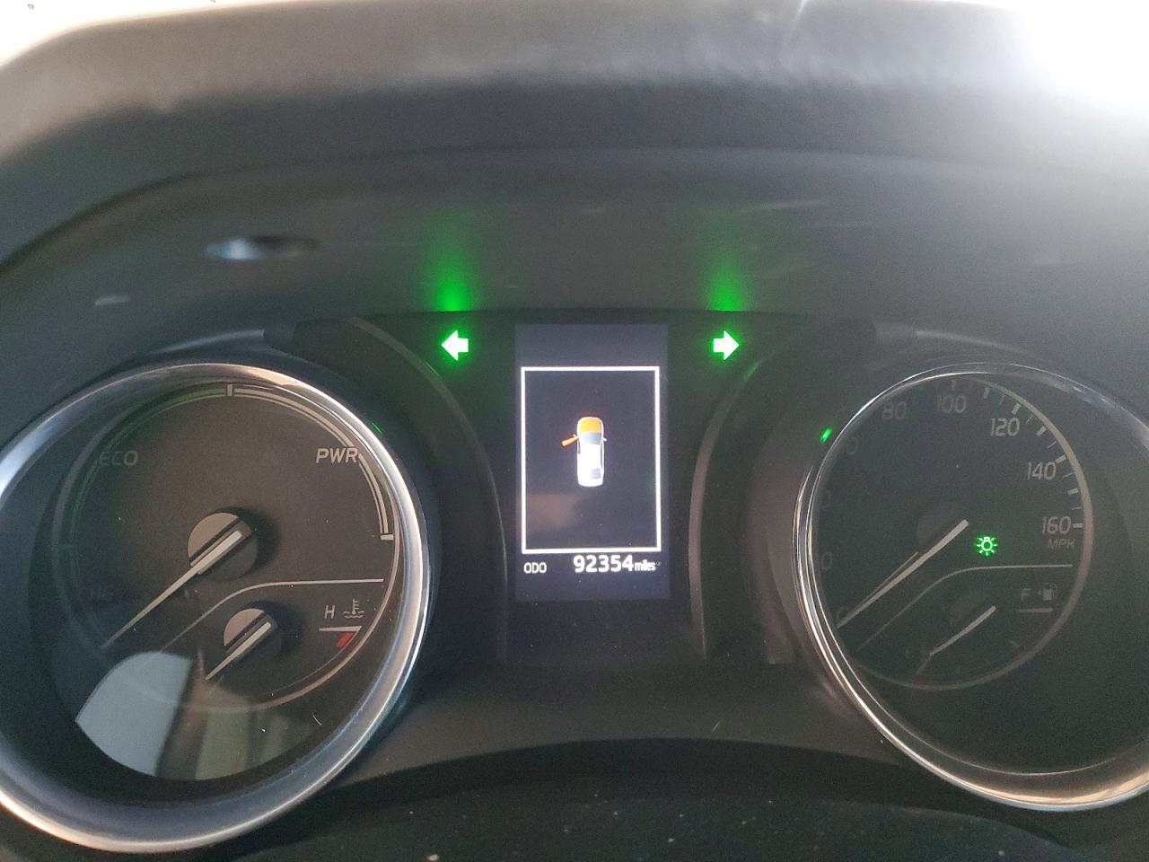 2020 TOYOTA CAMRY LE photo 9