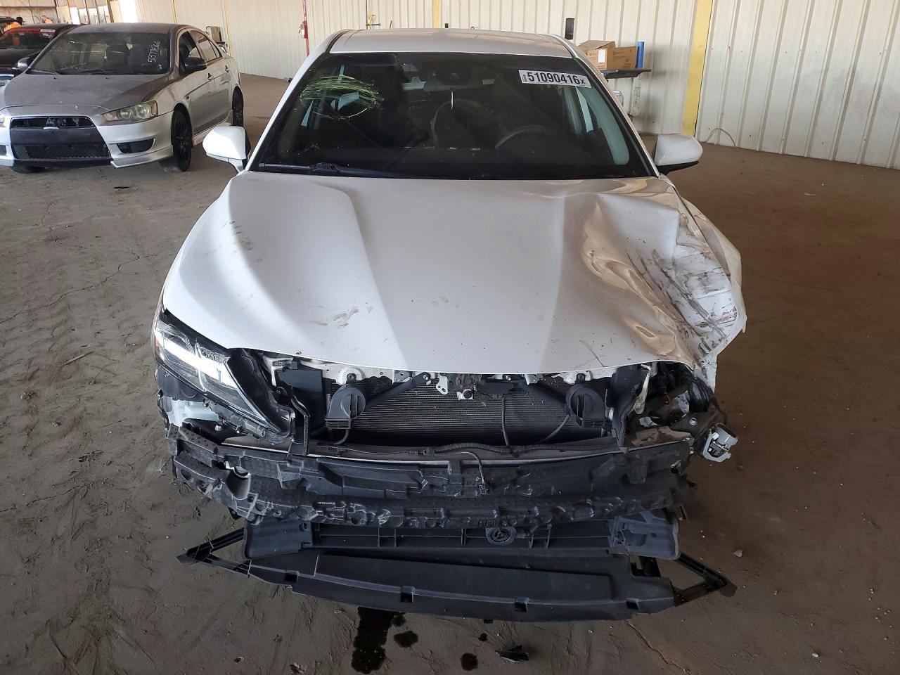 2020 TOYOTA CAMRY LE photo 5