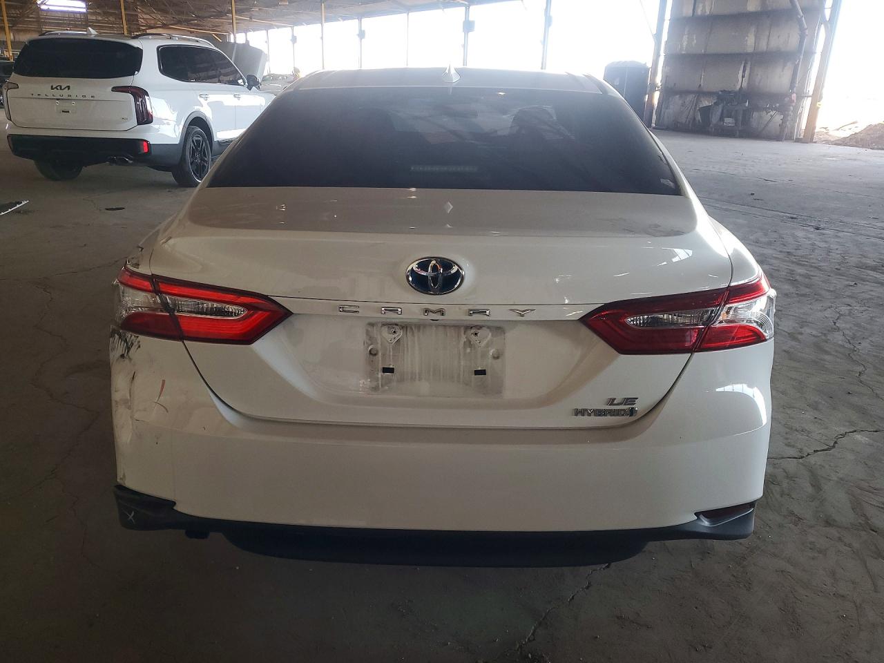 2020 TOYOTA CAMRY LE photo 6
