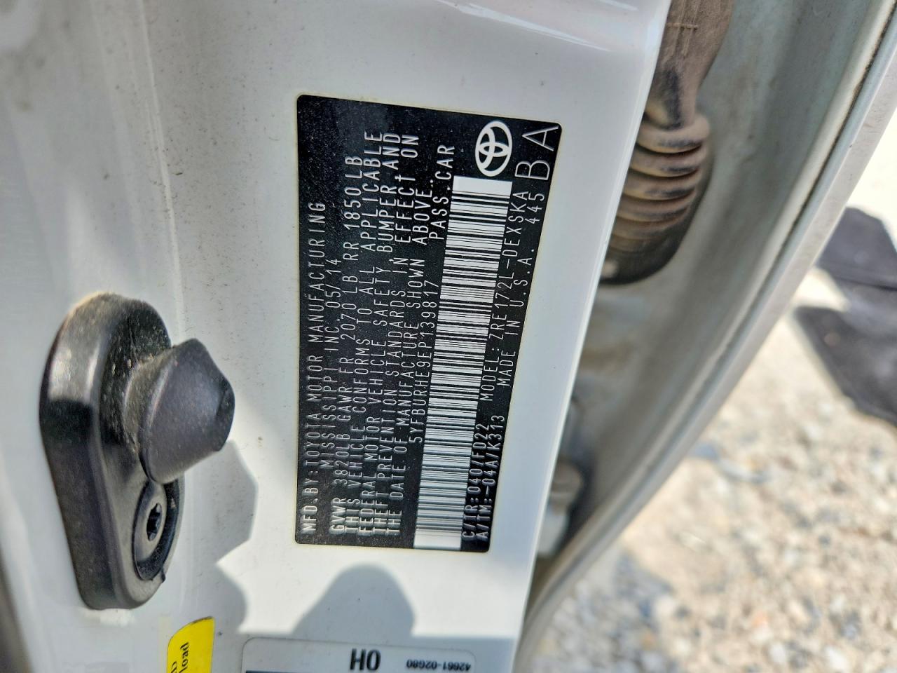 2014 TOYOTA COROLLA S PLUS photo 37