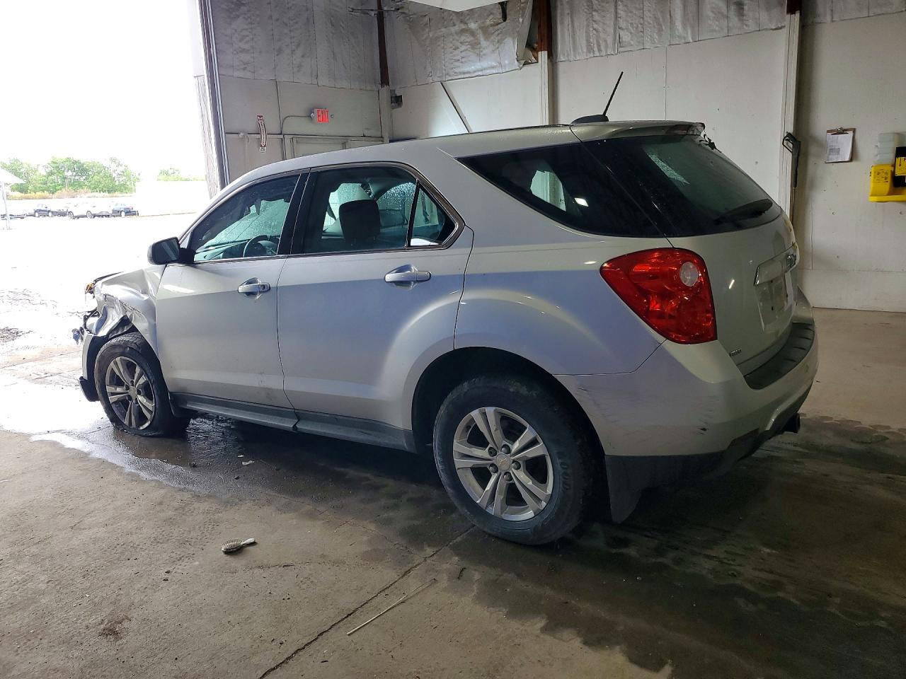 2015 CHEVROLET EQUINOX photo 3