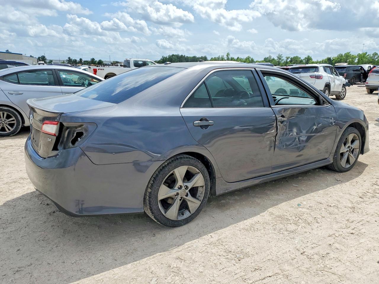 2012 TOYOTA CAMRY SE V6 photo 5