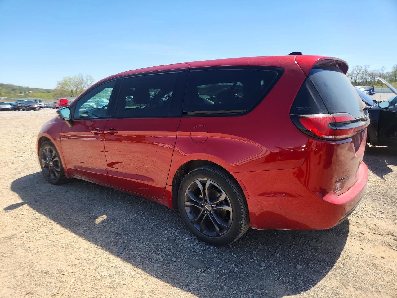 2026 CHRYSLER PACIFICA SELECT photo 2