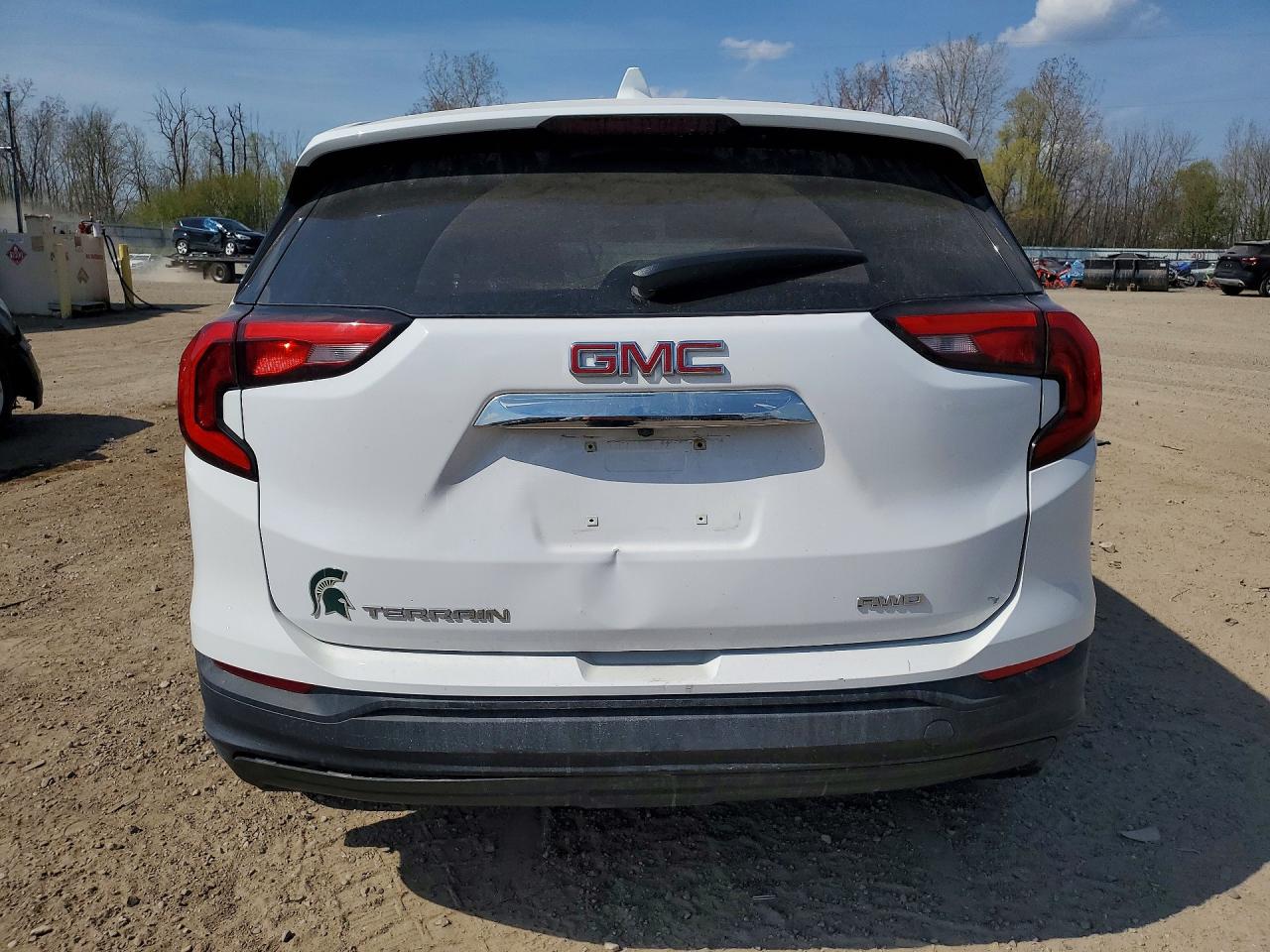 2019 GMC TERRAIN SLE photo 11