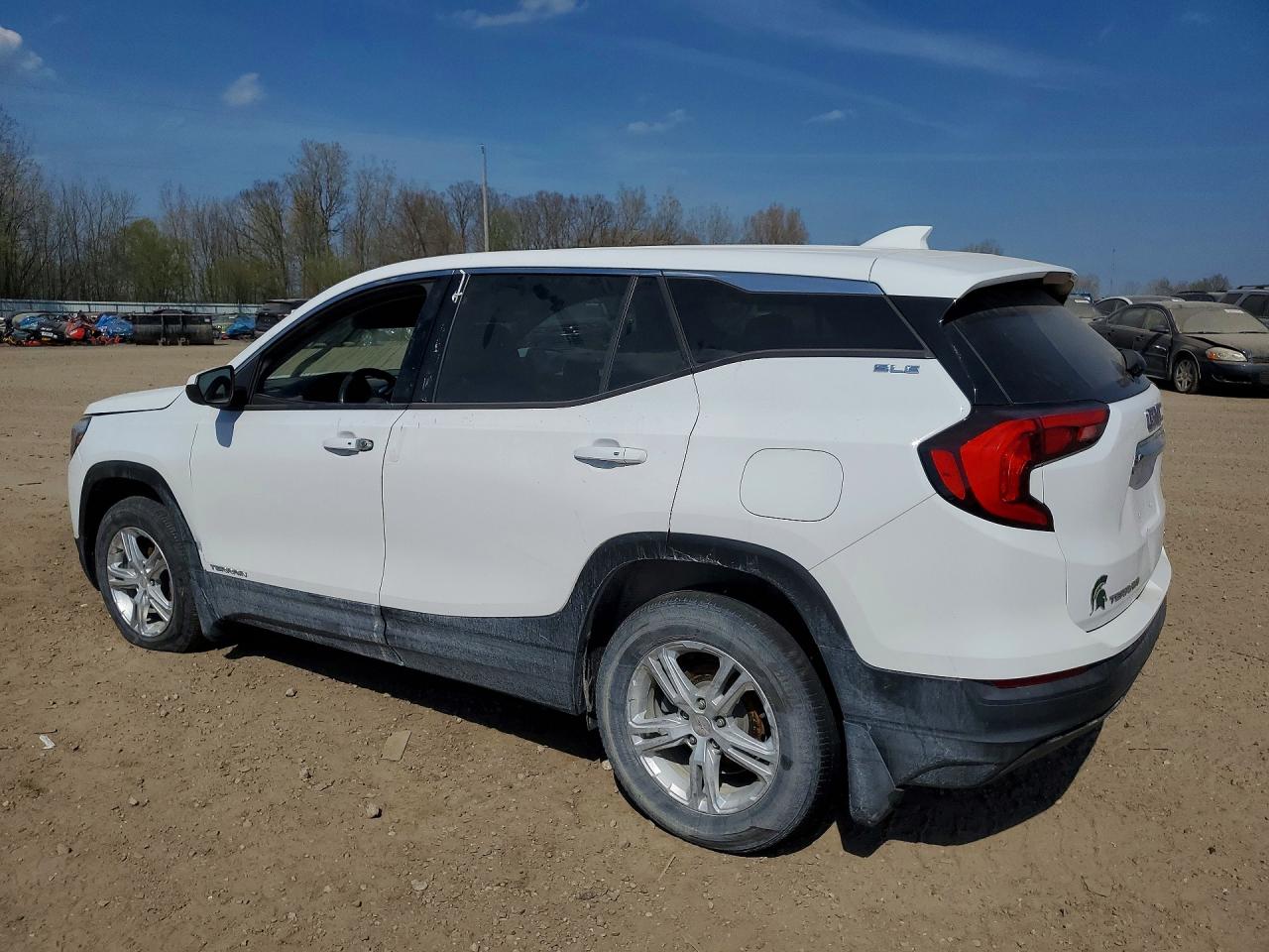 2019 GMC TERRAIN SLE photo 3
