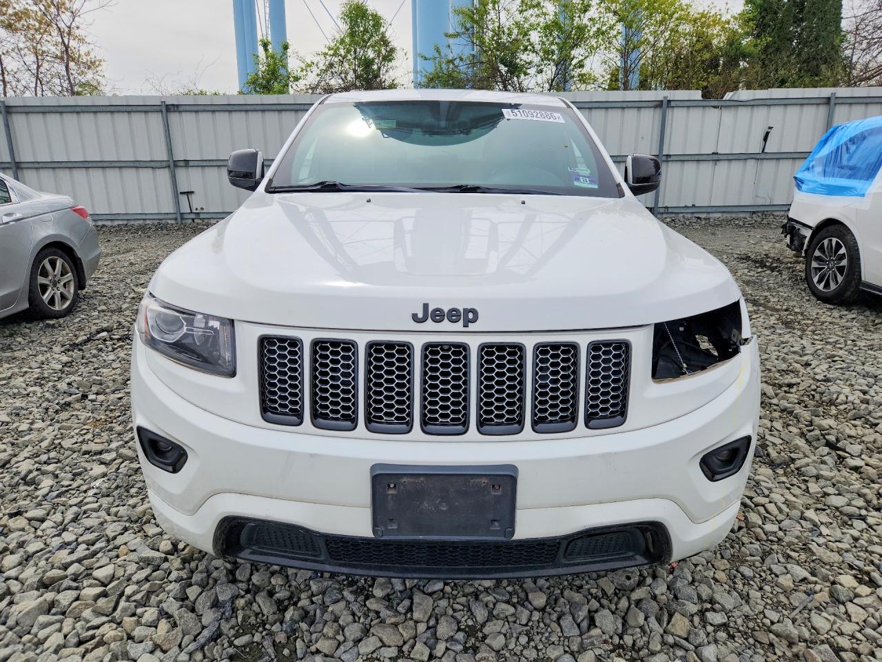 2015 JEEP GRAND CHEROKEE LAREDO photo 9