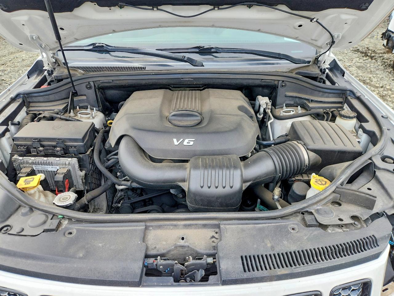 2015 JEEP GRAND CHEROKEE LAREDO photo 21
