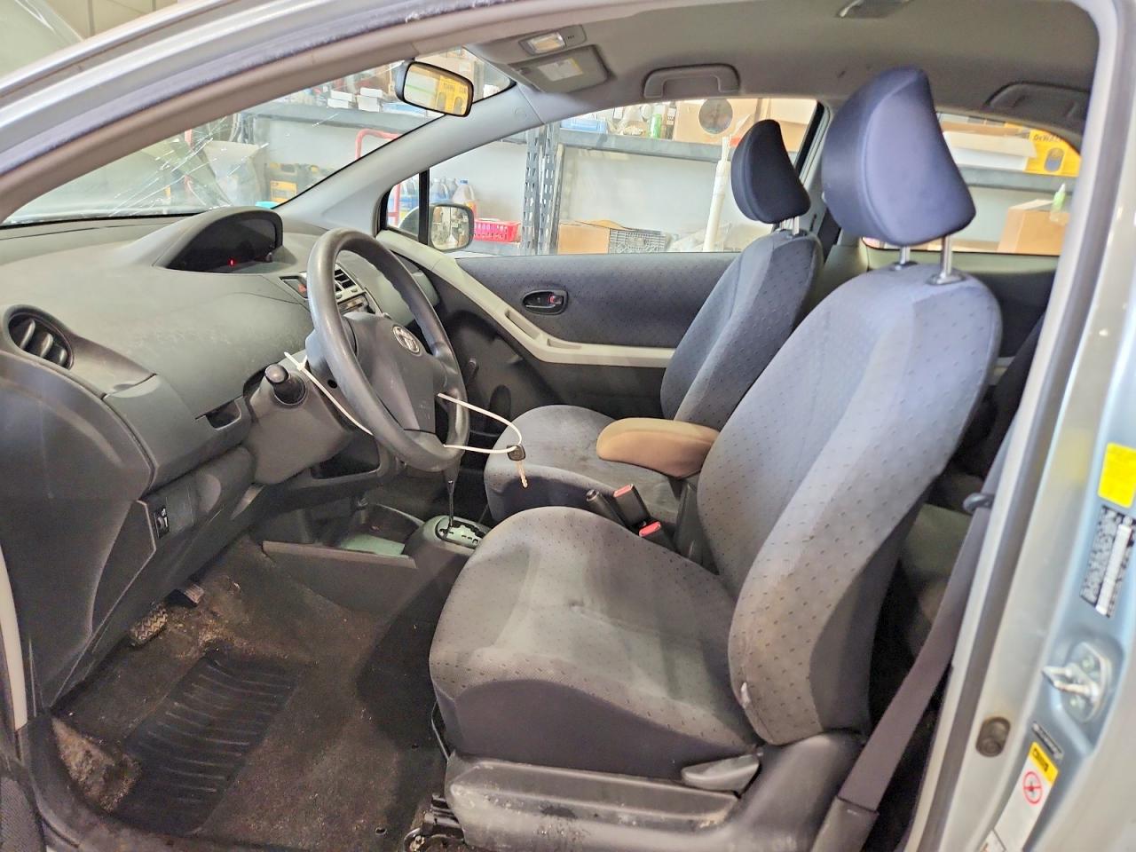 2010 TOYOTA YARIS BASE photo 19