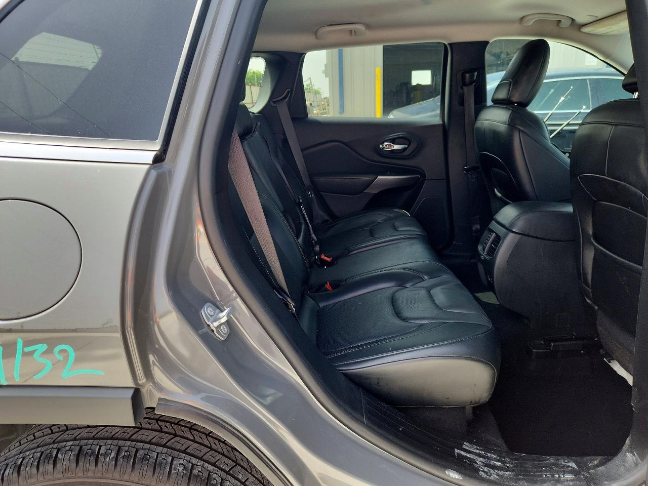 2021 JEEP CHEROKEE LATITUDE LUX photo 31