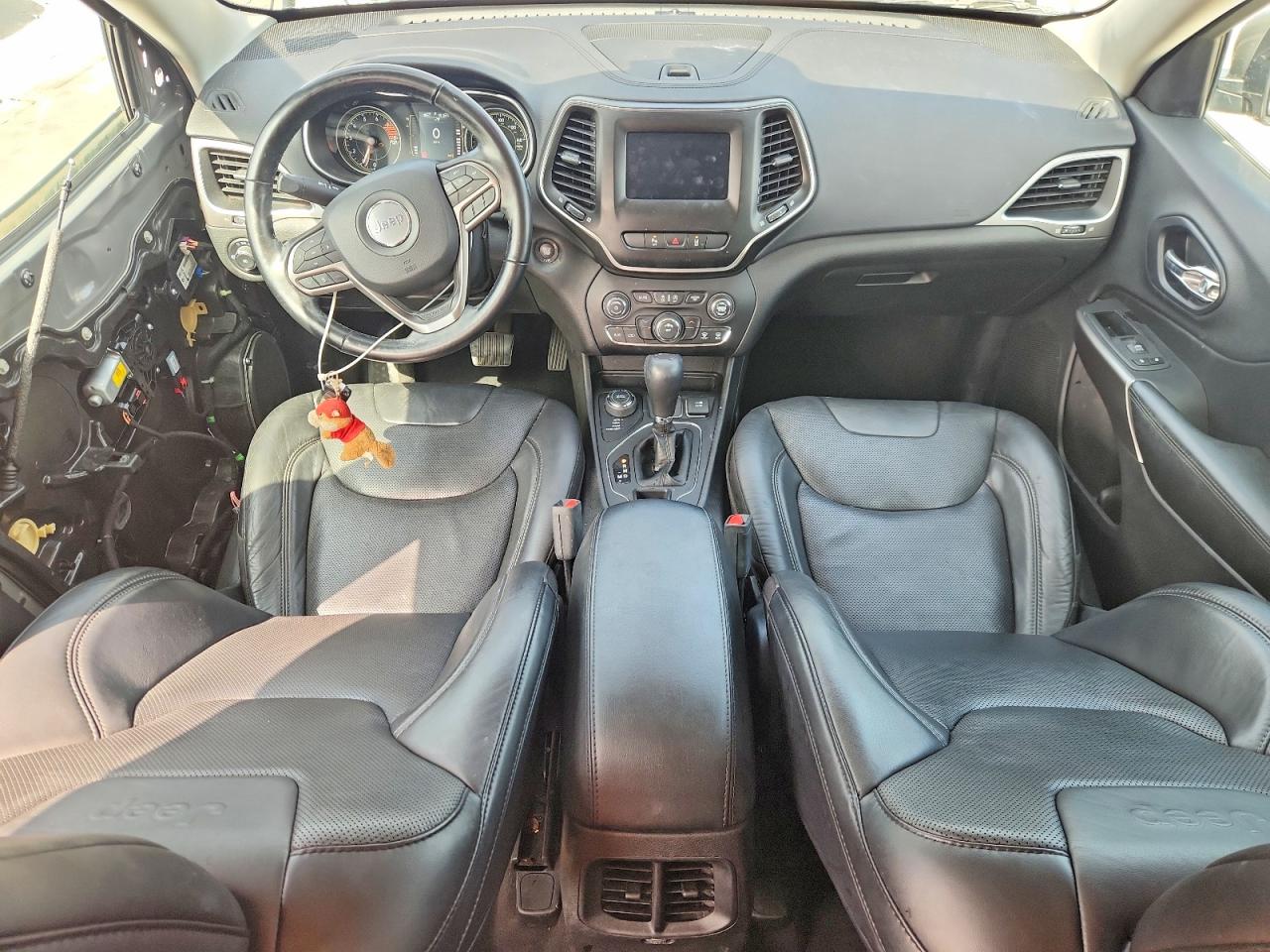 2021 JEEP CHEROKEE LATITUDE LUX photo 22