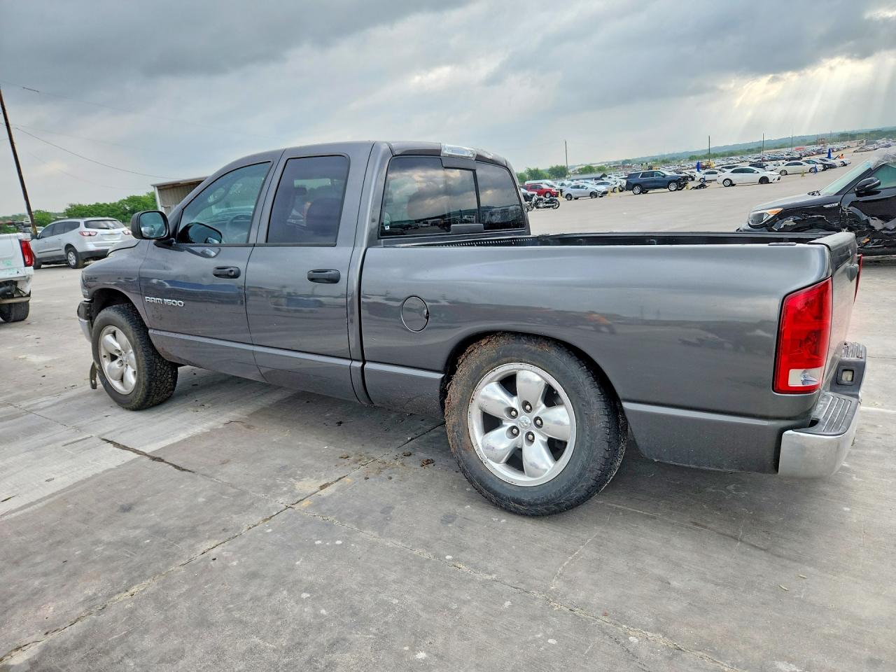 2004 DODGE RAM 1500 ST photo 3