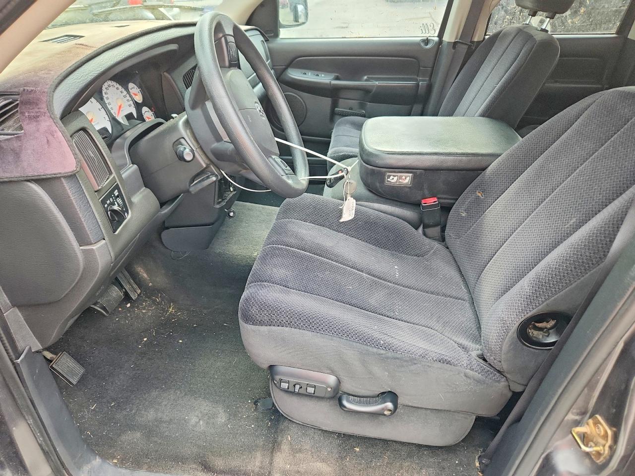 2004 DODGE RAM 1500 ST photo 13