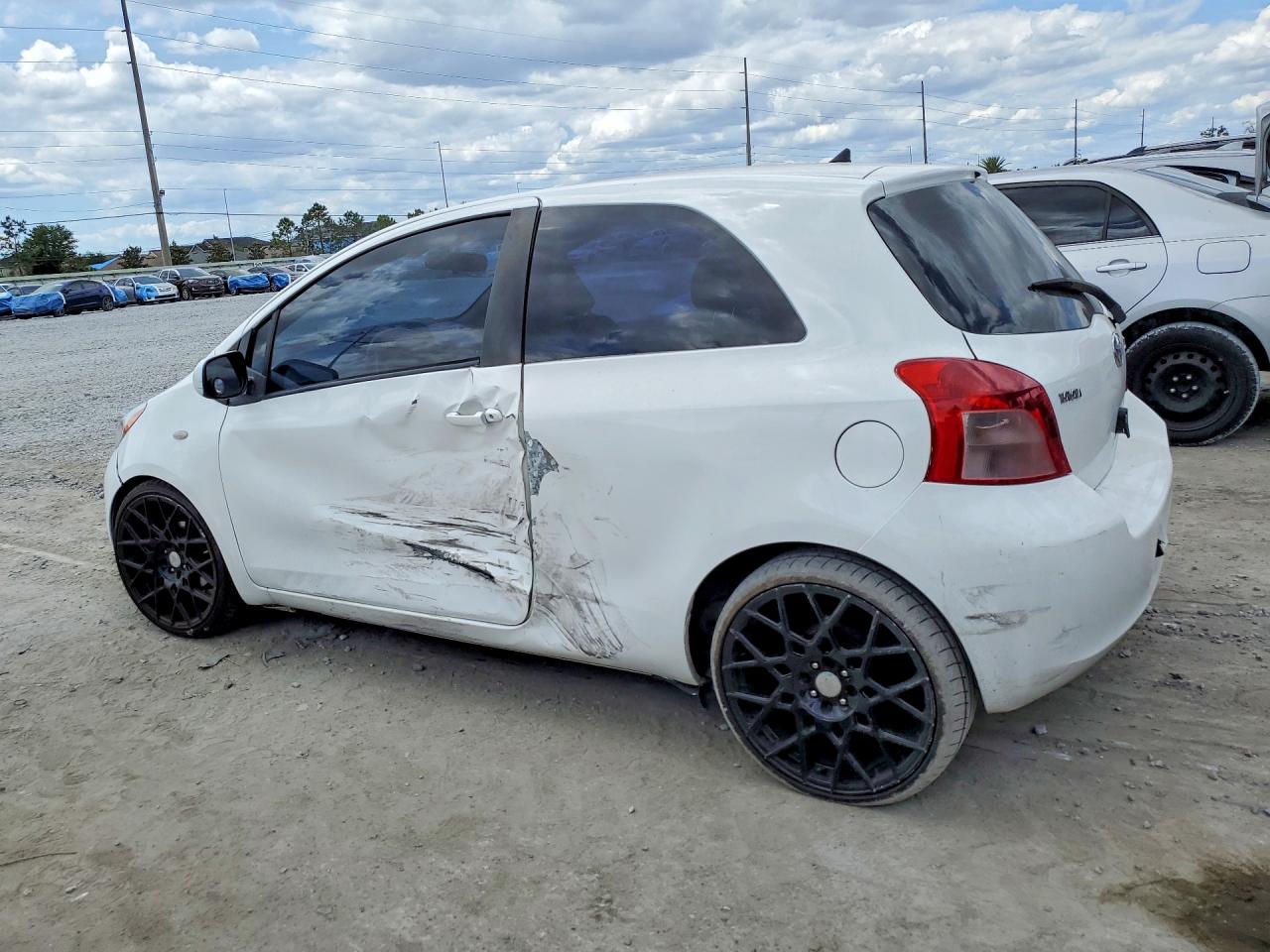 2007 TOYOTA YARIS BASE photo 2