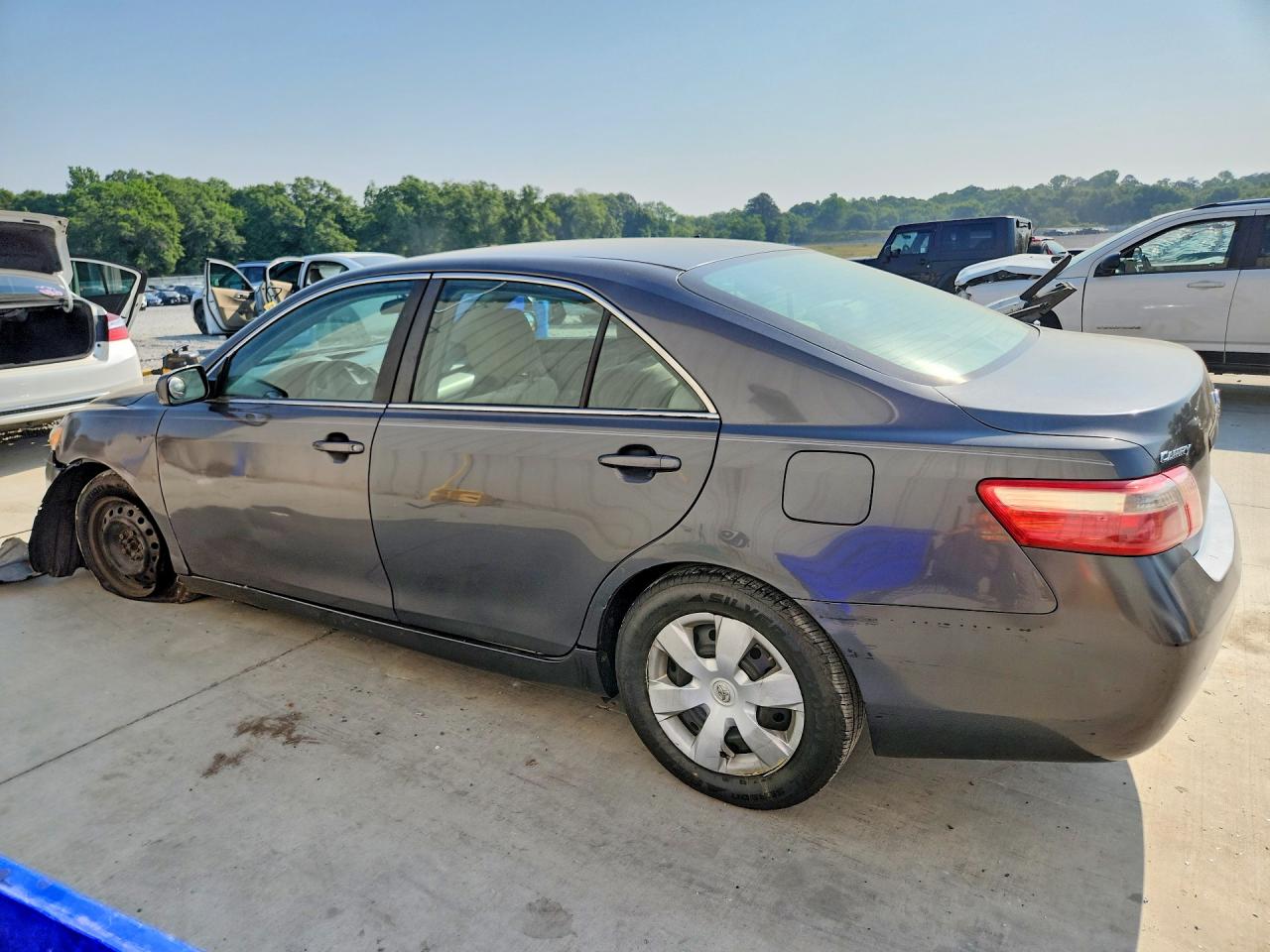2007 TOYOTA CAMRY LE photo 3