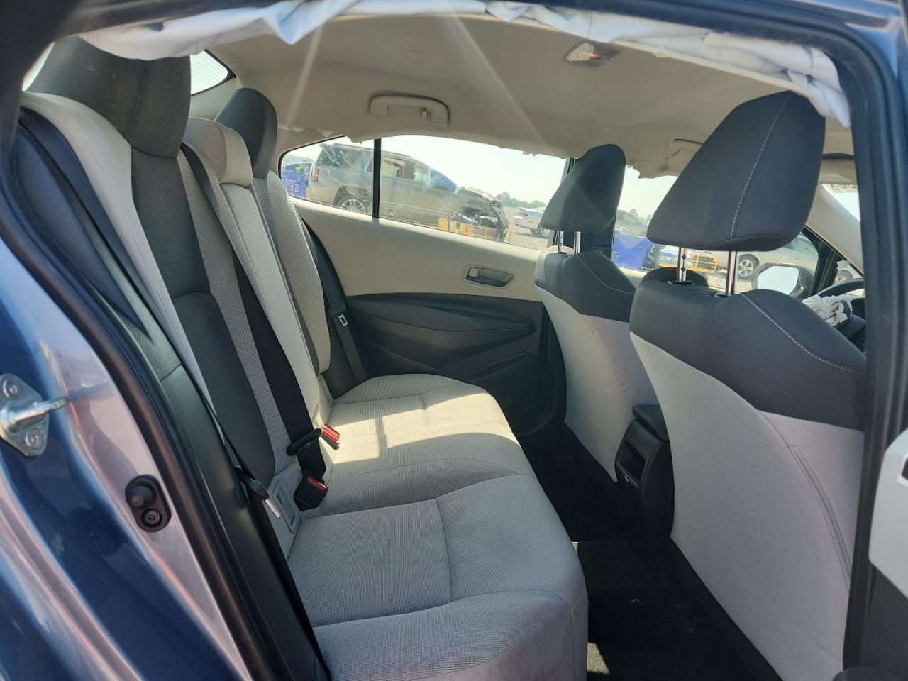 2022 TOYOTA COROLLA LE photo 19