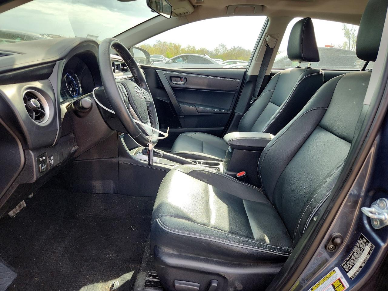 2018 TOYOTA COROLLA XLE photo 7