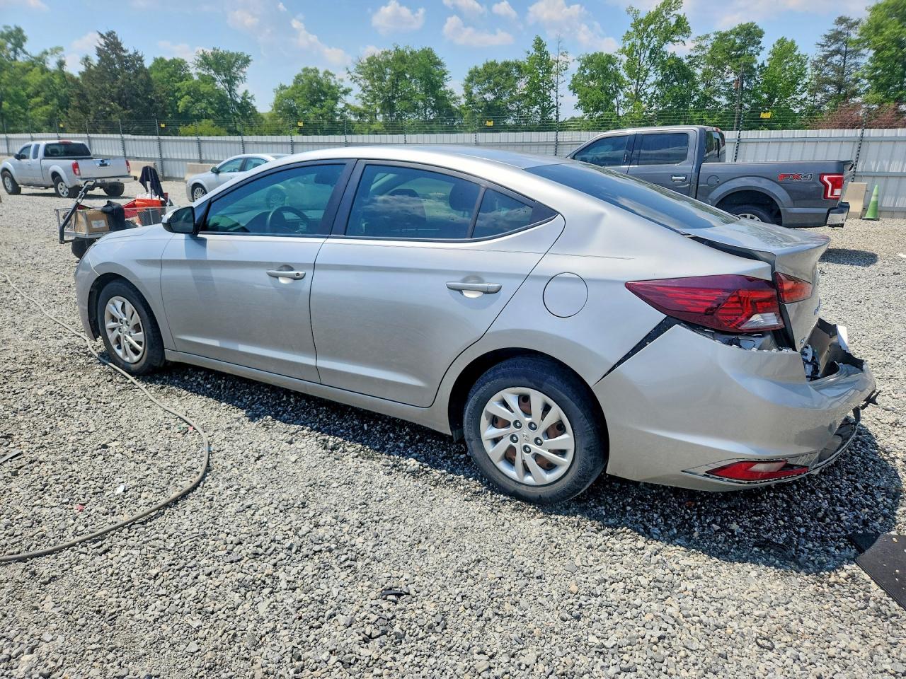 2020 HYUNDAI ELANTRA SE photo 3