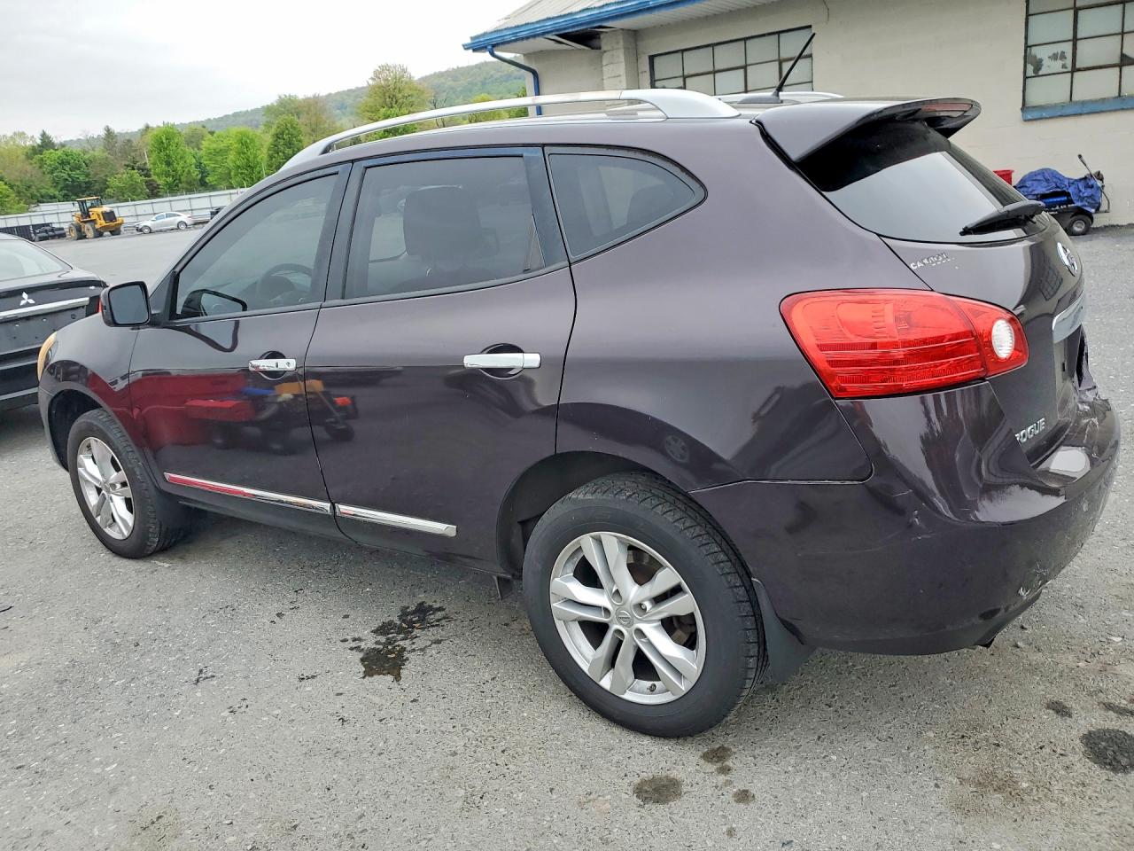 2013 NISSAN ROGUE S photo 3
