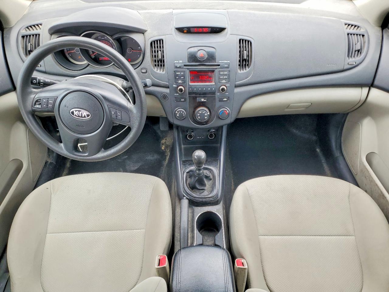 2013 KIA FORTE LX photo 22