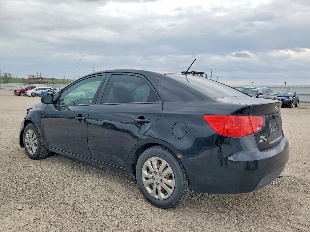 2013 KIA FORTE LX photo 4