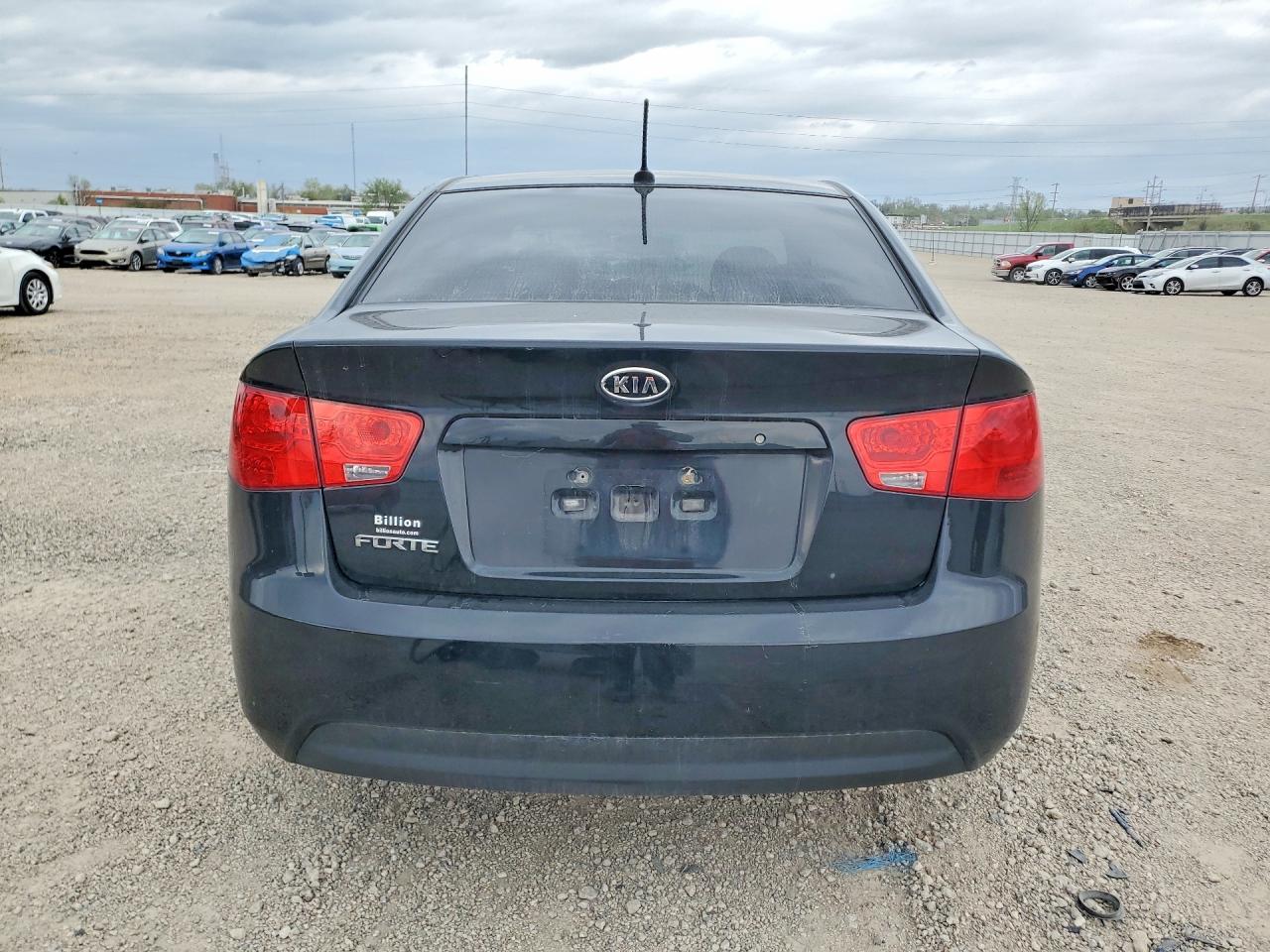 2013 KIA FORTE LX photo 16