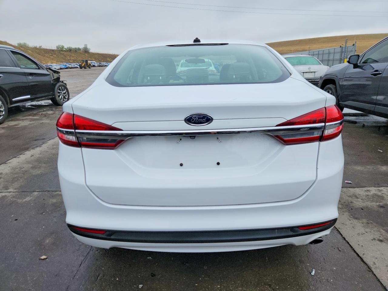 2017 FORD FUSION S photo 6