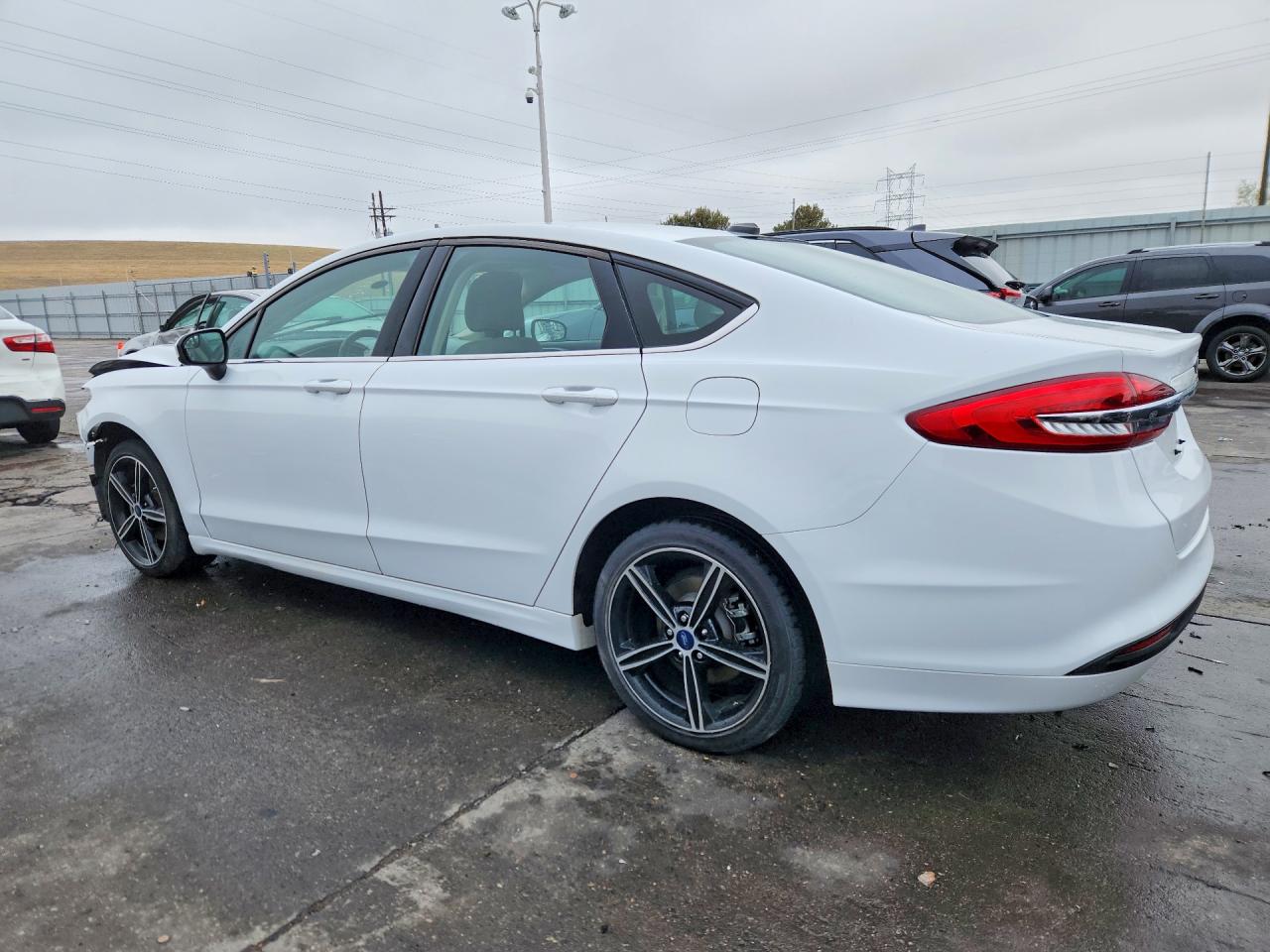 2017 FORD FUSION S photo 2