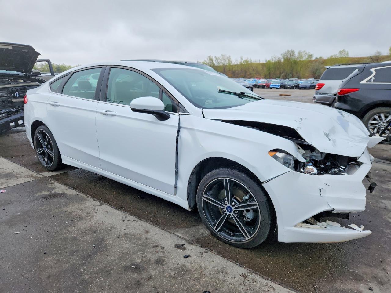 2017 FORD FUSION S photo 4